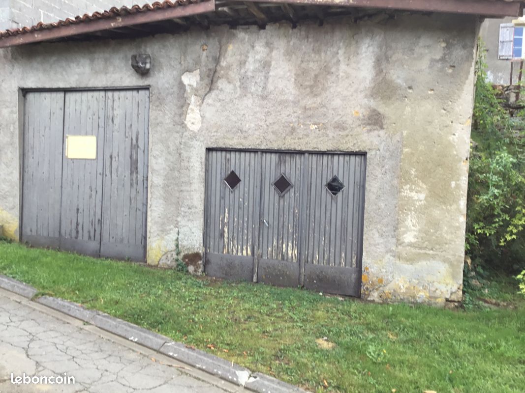 Vends double garage ,Epiez sur Chiers · à Épiez-sur-Chiers · 14 000 €