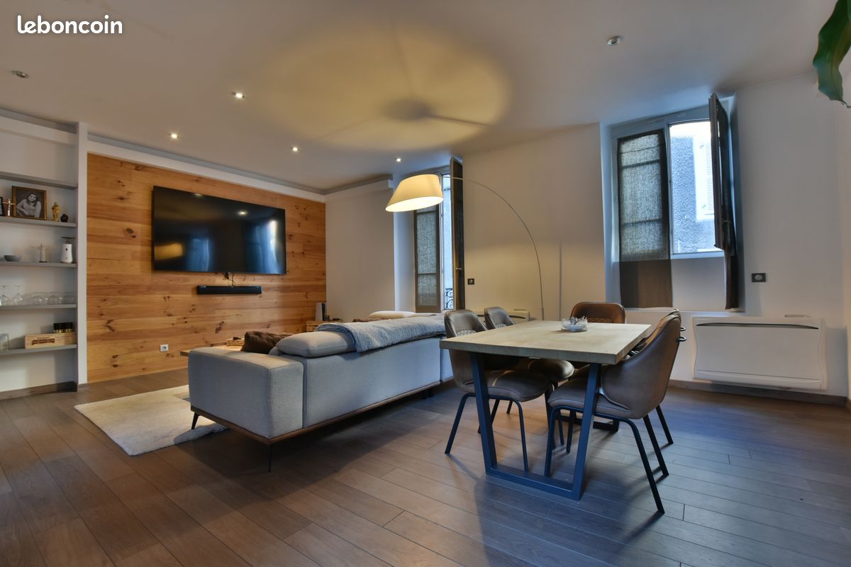 Appartement 4 pièces 112 m² · à Pau · 112 m² · 135 000 €