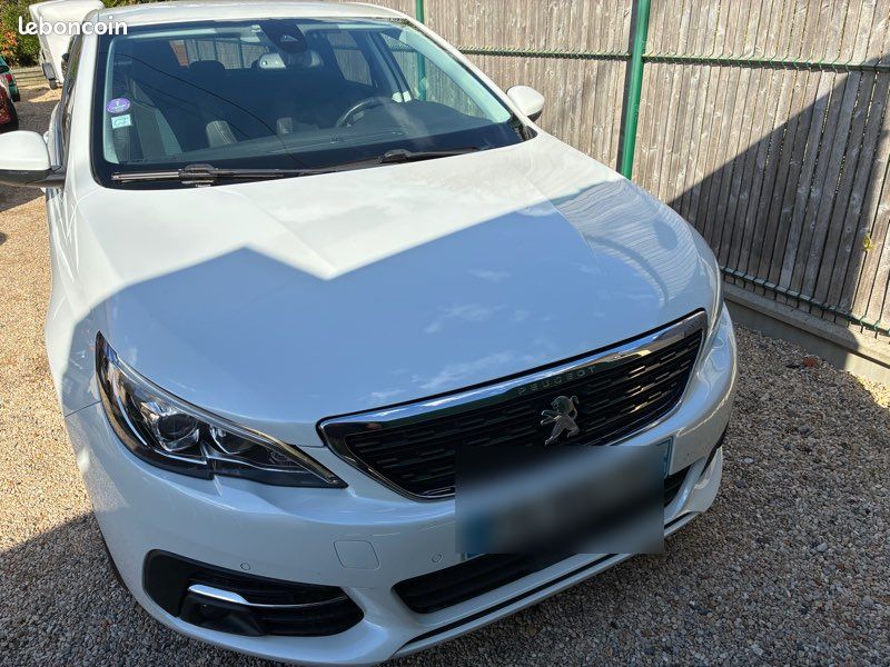 Peugeot 308 130ch Tech Edition 2018 (image 5)