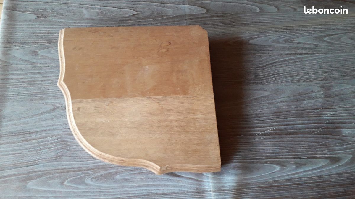 Étagère d'angle en bois (image 2)
