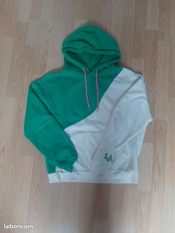 Pull Eva Queen de la marque Jennyfer en taille S Vêtements - Main Image