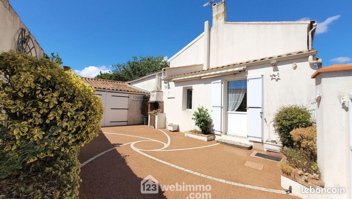 Maison 4 pièces 123 m² · à Longeville-sur-Mer · 123 m² · 220 400 €