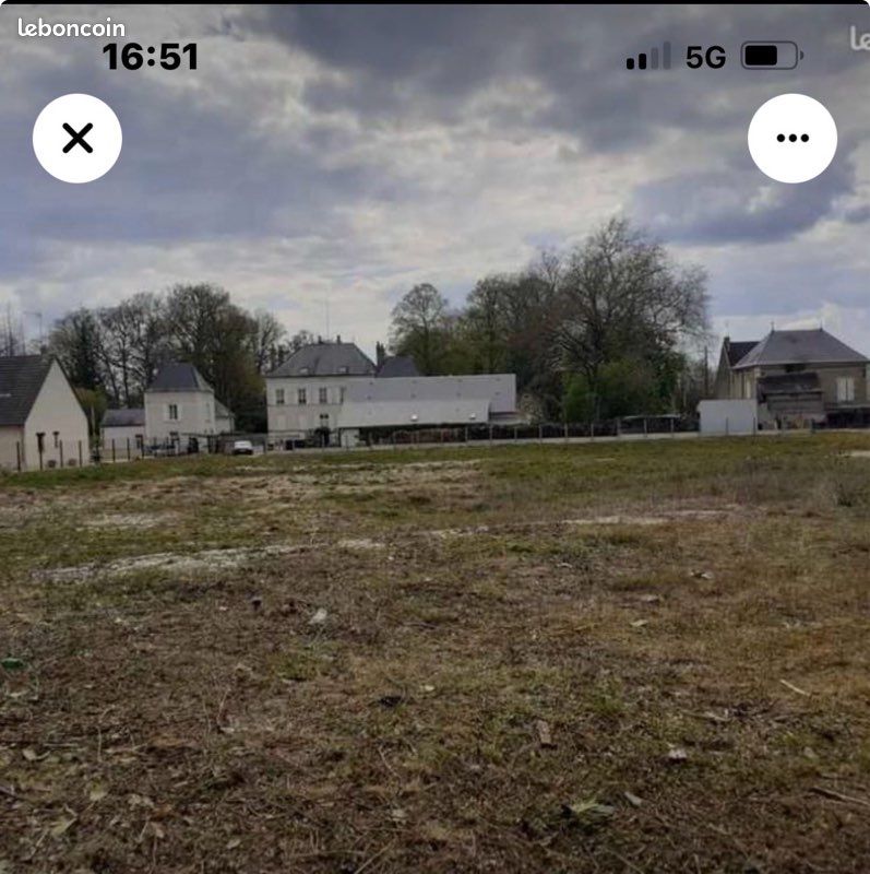 Terrain à bâtir · à Henrichemont · 240 000 €