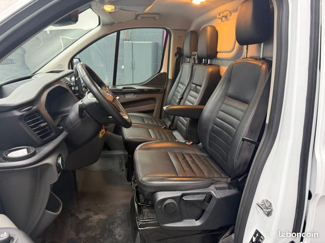 Ford Transit Custom FOURGON L2H1 2.0 ECOBLUE 170 cv Trail (image 7)