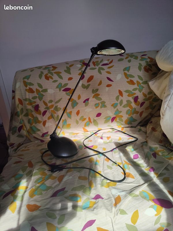 Lampe de bureau (image 1)