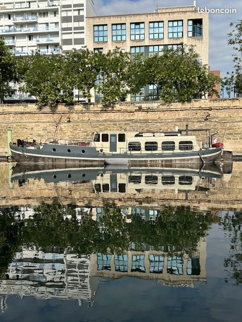 Local commercial 3 pièces 75 m² · à Paris · 75 m² · 395 000 €