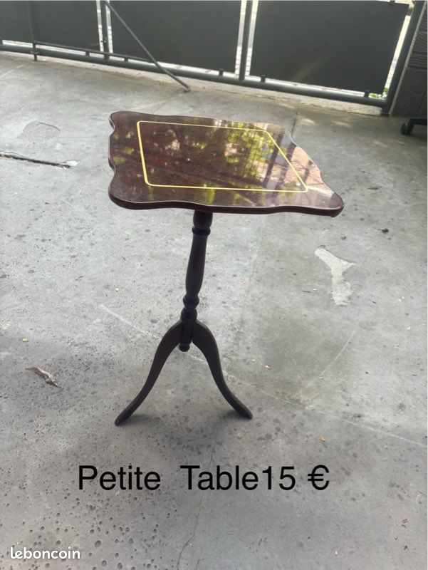 Petit table (image 1)