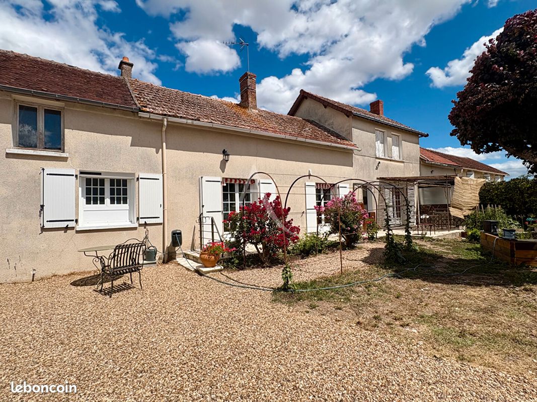 Maison 4 pièces 112 m² · à Angé · 112 m² · 176 000 €