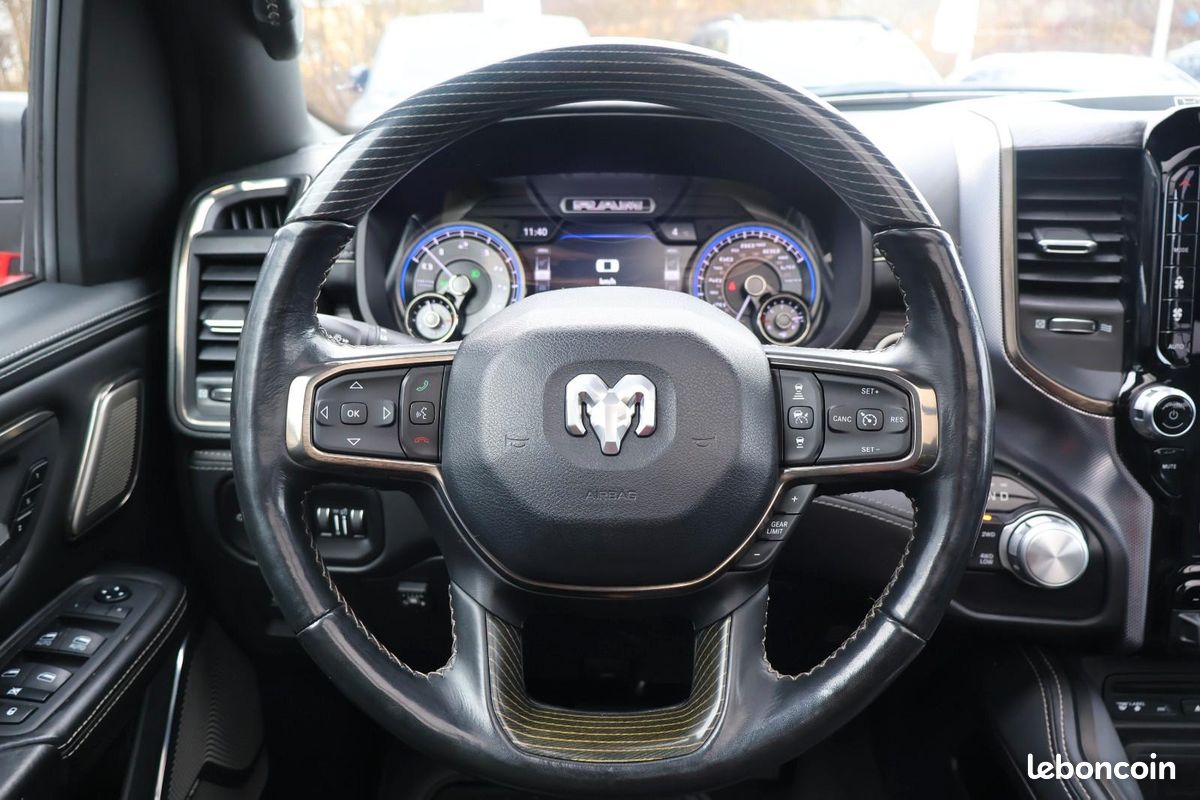 Dodge RAM 1500 Limited 5.7 V8 HEMI 401 ch 4x4 – Harman Kardon – GPL – Toit pano (image 11)