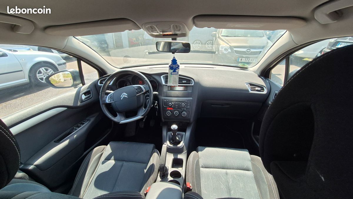 CITROEN C4 1.6 VTi 120ch Confort (image 3)