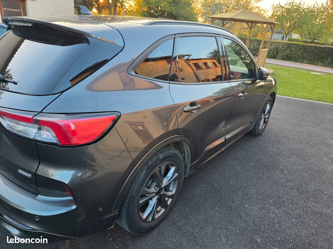 Ford Kuga ST LINE X 190 FHEV (image 3)