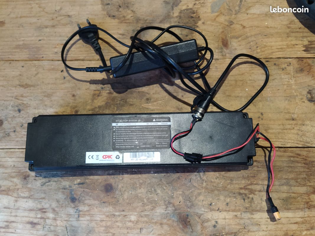 Batterie 36V + Chargeur (image 1)