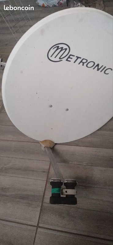 Antenne parabole (image 1)