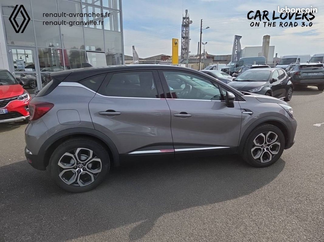 RENAULT Captur TCe 90 Techno (image 12)