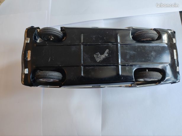 VOITURE en tôle MINISTER DELUX 105
