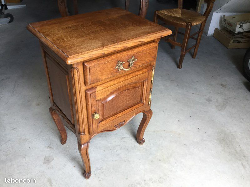 Table de nuit (image 1)