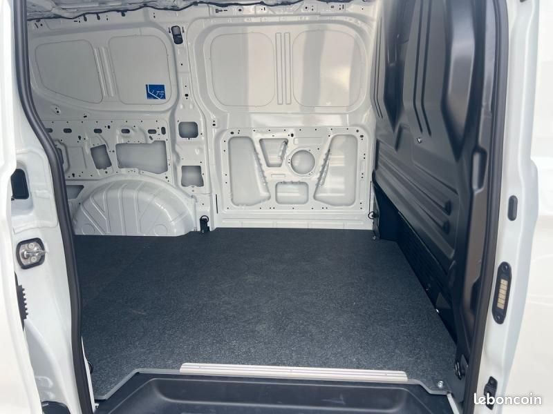 Ford Transit Custom Fg 320 L1H1 Electrique 100 kW 136ch Batterie 64 kWh Trend (image 18)