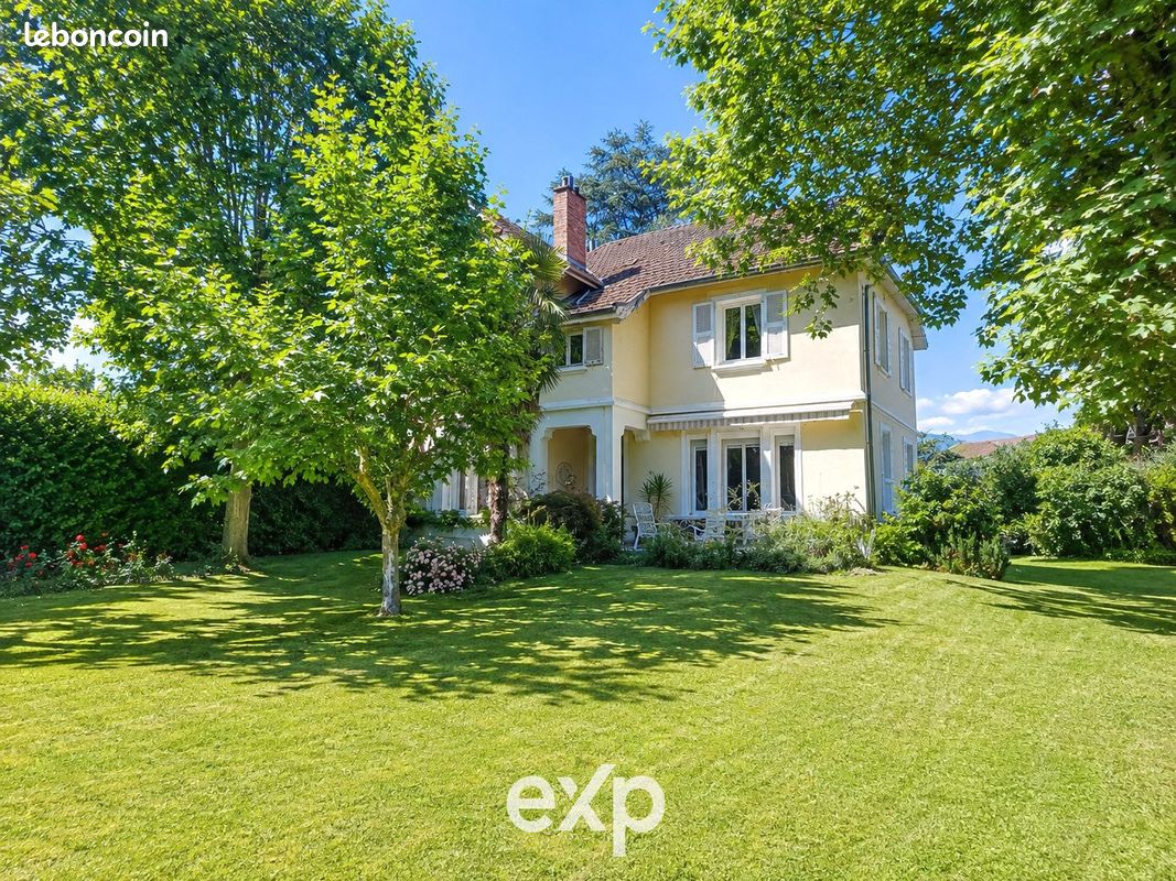 Maison 8 pièces 252 m² · à Pontcharra · 252 m² · 499 000 €