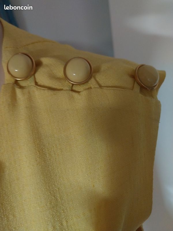 Dernière baisse de prix Vintage . Superbe robe jaune doublée, plis plats à partir de la taille (image 3)
