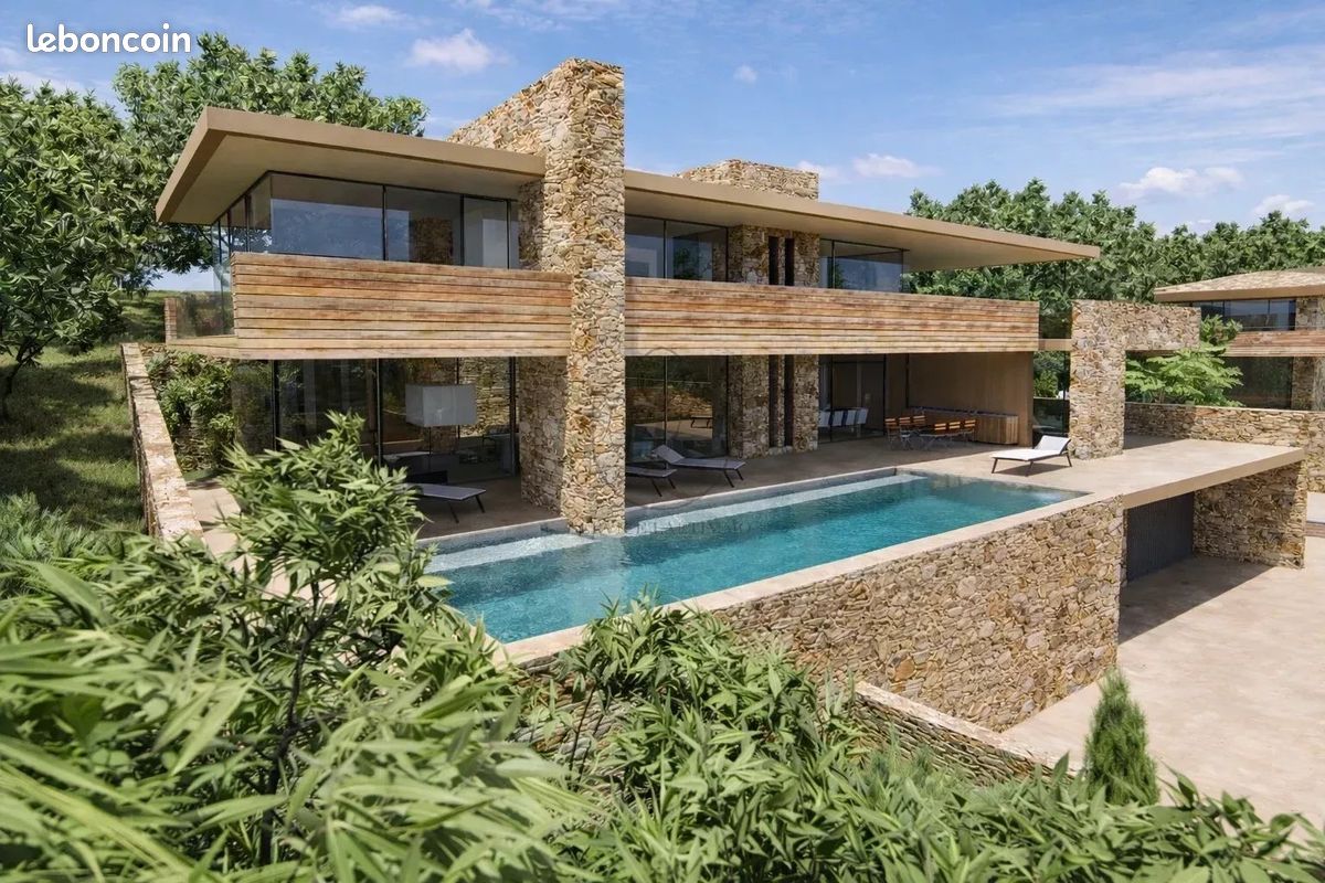 Maison 7 pièces 494 m² · à Sotta · 494 m² · 2 300 000 €
