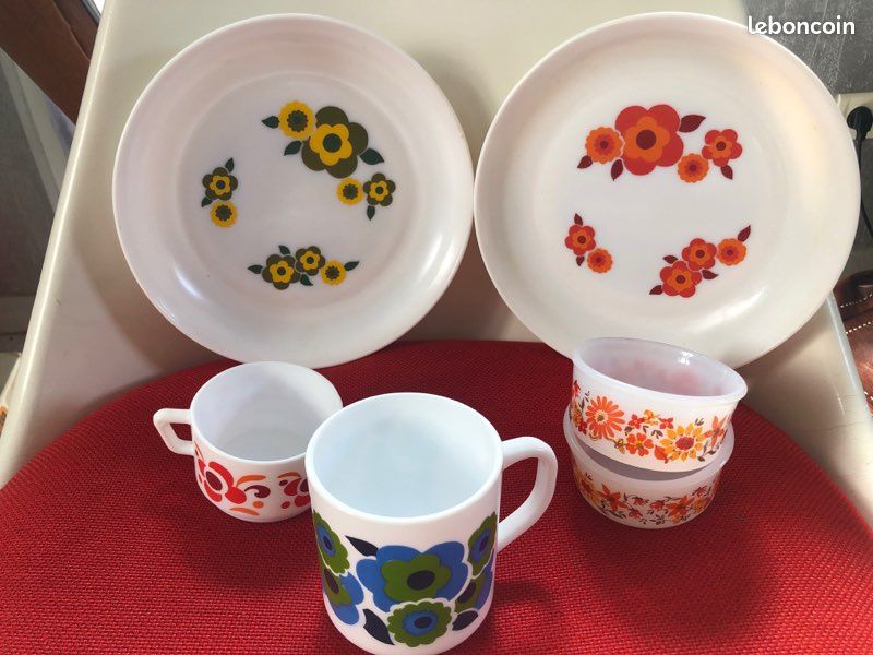 Lot de 3 bols vintage Arcopal en verre opalin blanc impression bouquet – Hello Broc
