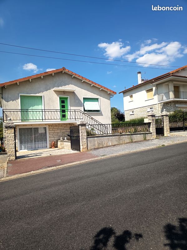 Maison 7 pièces 160 m² · à La Rochefoucauld-en-Angoumois · 160 m² · 255 000 €