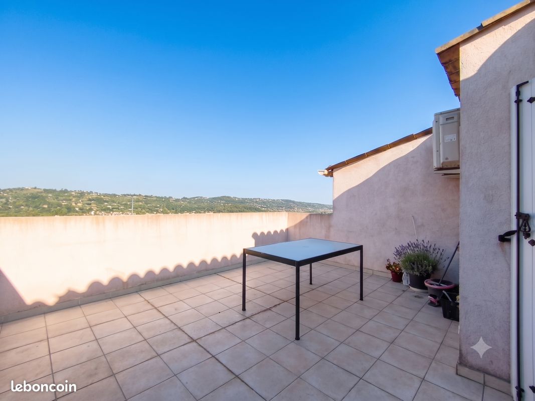 Appartement 3 pièces 46 m² · à Grasse · 46 m² · 272 000 €