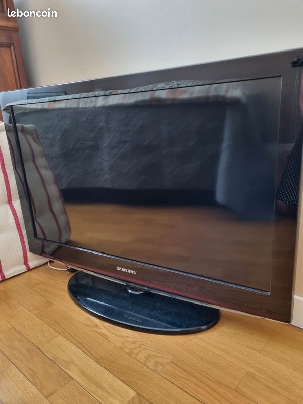 TV LcD "SAMSUNG" 81 cms (image 1)