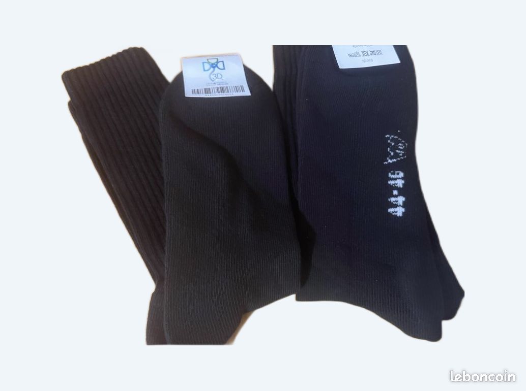 Chaussettes neuves noires 44/46 (2 paires) (image 1)