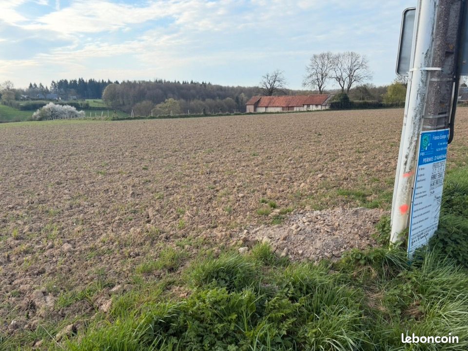 Terrain 600 m² · à Fresquiennes · 90 000 €