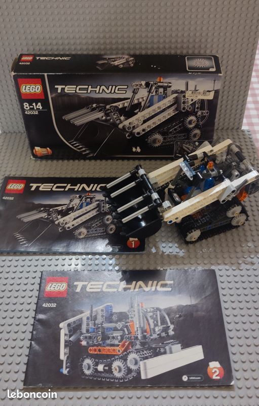 Lego Technic 42032 - La chargeuse compacte sur chenilles de 2014 - Complet (image 1)