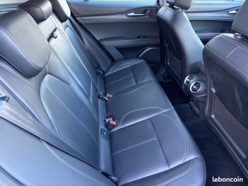 Alfa stelvio 2.2 D 210 CV EXÉCUTIVE Q4 AT8 MY19 / EXCELLENT ÉTAT (image 5)