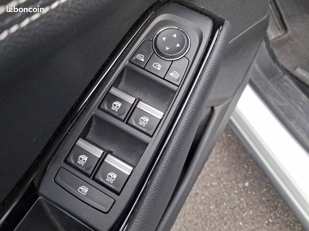 RENAULT Austral E-Tech hybrid 200 Techno (image 19)