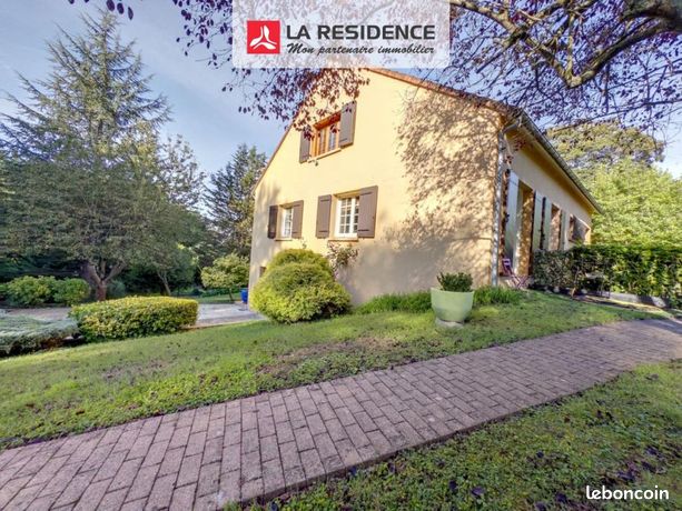 Maison 12 pièces 296 m²