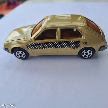NOREV N°227, SÉRIE les Miniatures, Renault 14 TL rouge, 1/43e EUR 45,00 - FR