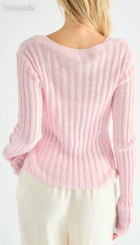 Pull rose légèrement transparent jennyfer neuf (image 2)