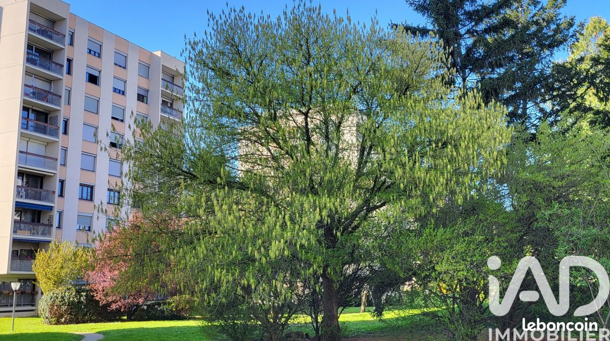 Appartement 5 pièces 85 m² · à Saint-Genis-Laval · 85 m² · 270 000 €