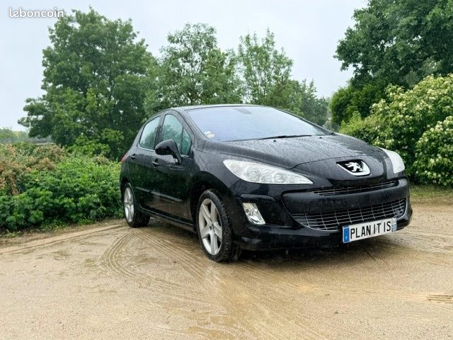 Peugeot 308 1.6 HDi 110ch FAP BVMP6 BLUE LION Navteq (image 15)