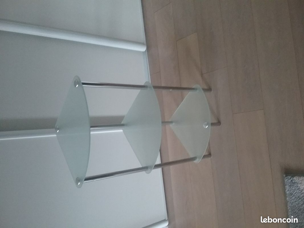 Table (image 1)