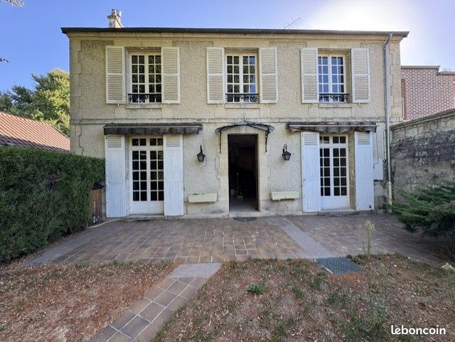 Maison 3 pièces 86 m² · à Chantilly · 86 m² · 450 000 €
