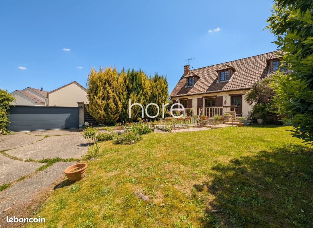 Maison 6 pièces 121 m² · à Jouy-le-Moutier · 121 m² · 345 000 €