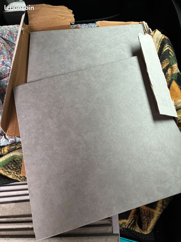 Carrelage gris 40x40 1m2 (image 1)