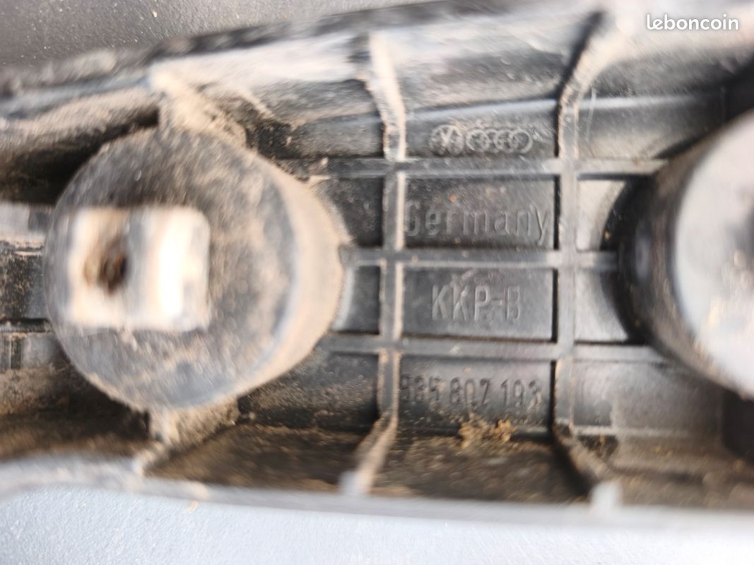 Paire de supports latéraux de pare-chocs avant VW Corrado - 535807193 / 535807194 (image 3)