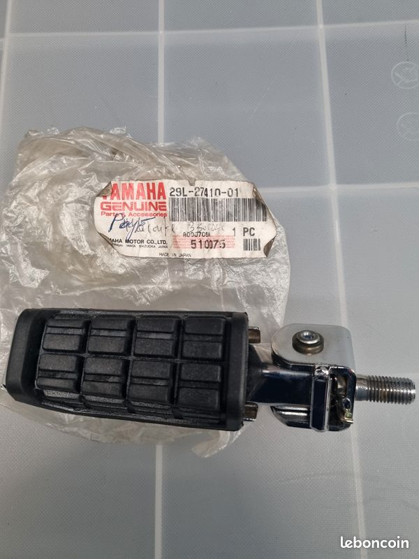Cale pied passager arrière droit Yamaha RZR 250 RF 350 F, FJ 1200 et 1100 , XJ 900, RZ 350 (image 1)