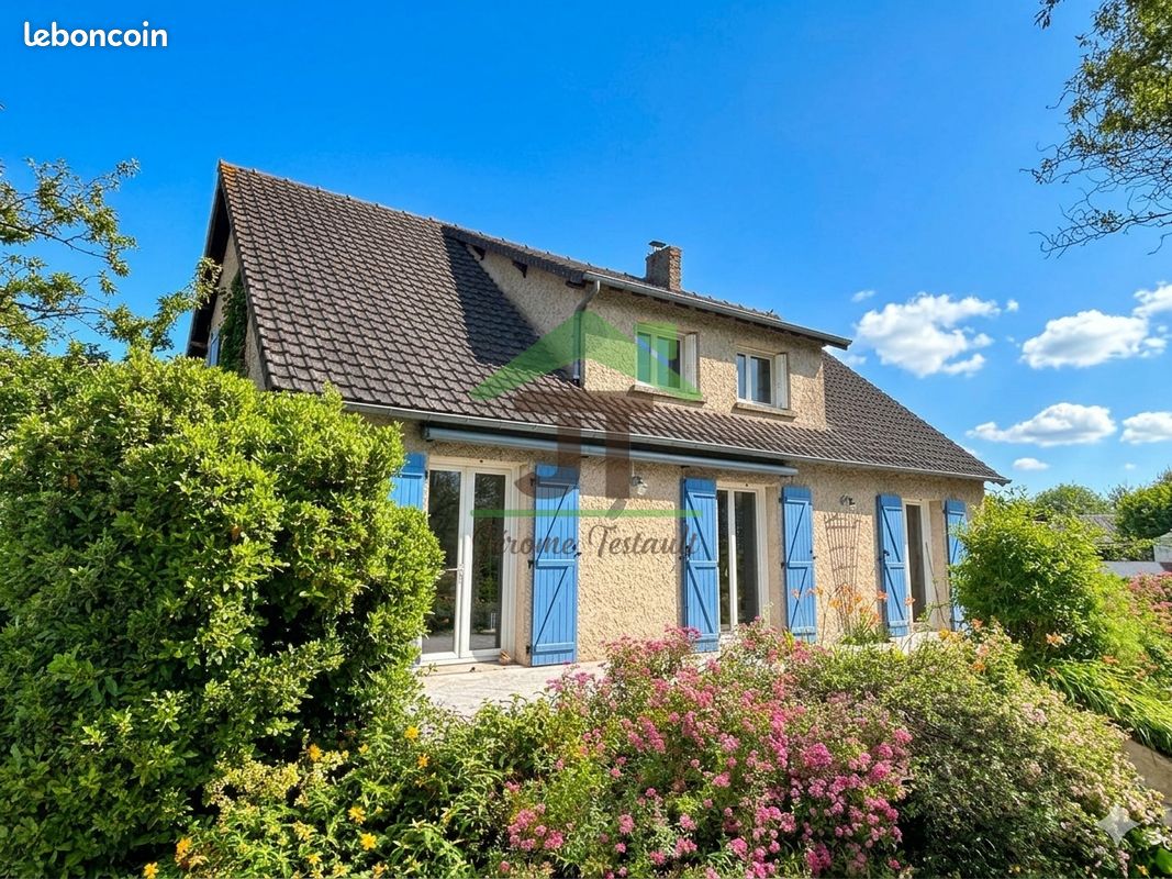 Maison 8 pièces 159 m² · à Châteaudun · 159 m² · 245 000 €