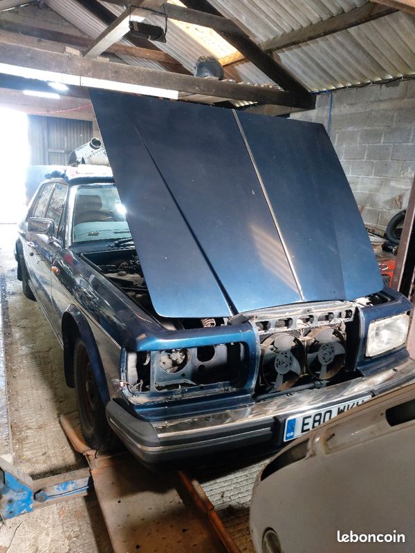 Rolls Royce Silver Spirit 1988 en pièces détachées (image 1)