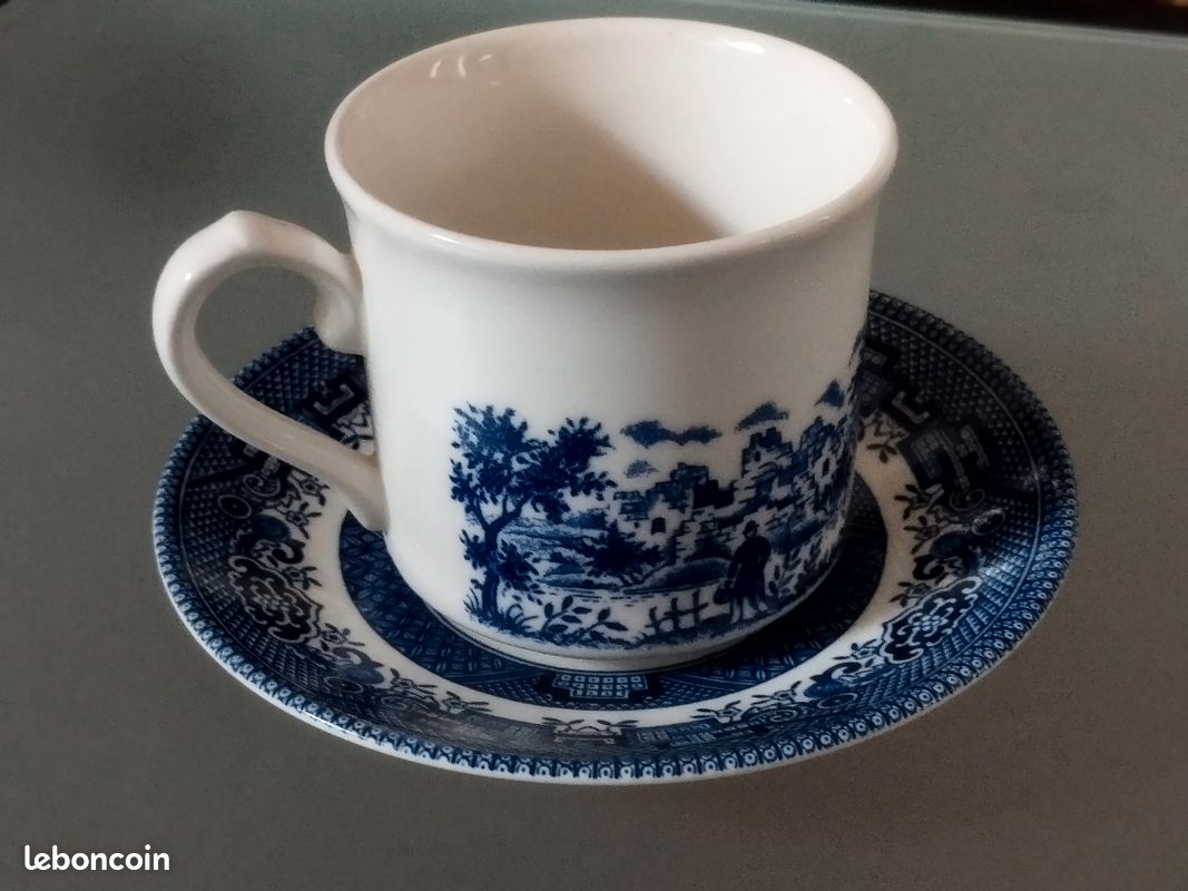 Tasse porcelaine anglaise Churchill (image 1)