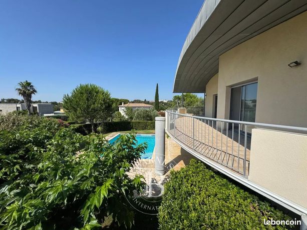 Propriété 6 pièces 202 m² — 8