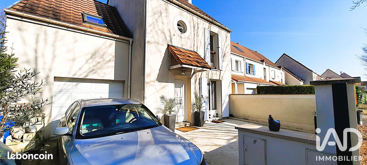 Maison 5 pièces 81 m² · à Sainte-Geneviève-des-Bois · 81 m² · 299 900 €
