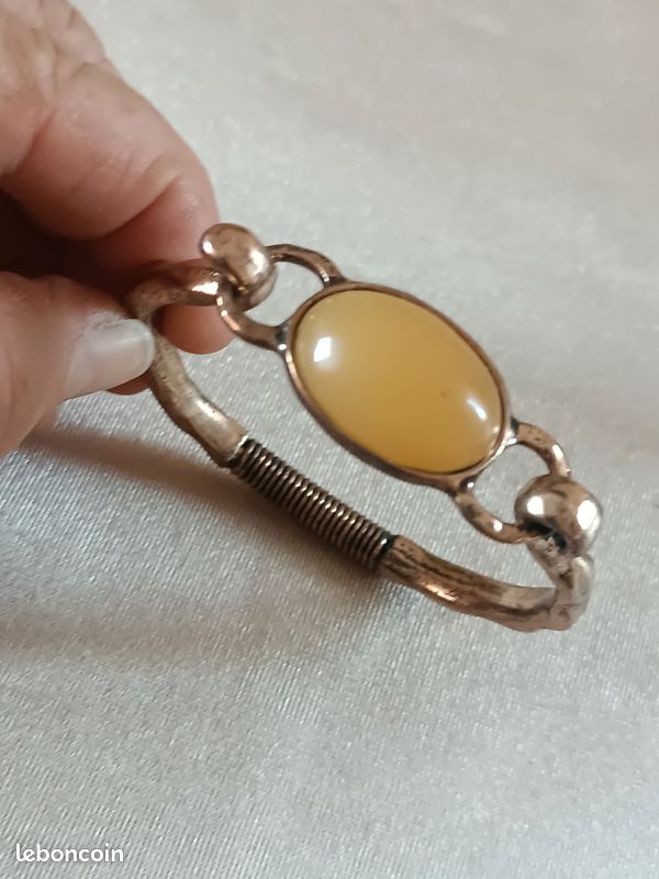 Bracelet vintage grosse pierre jaune et laiton (image 1)
